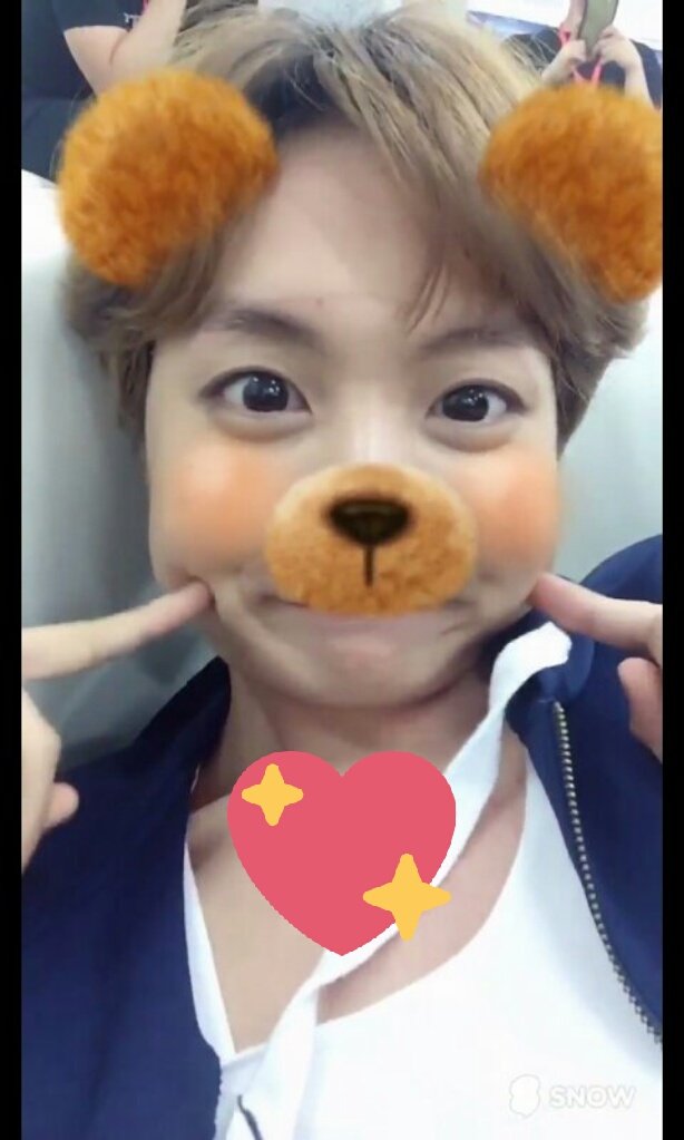 amoamiku's tweet photo. #WeAllLoveYouJHope ❤❤ #BangtanProtectionSquad #jhopeyouareperfect #BTS https://t.co/TNhnXNHBj0