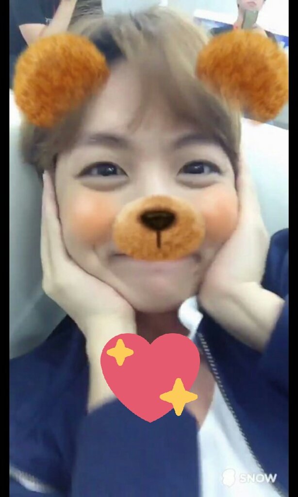 amoamiku's tweet photo. #WeAllLoveYouJHope ❤❤ #BangtanProtectionSquad #jhopeyouareperfect #BTS https://t.co/TNhnXNHBj0