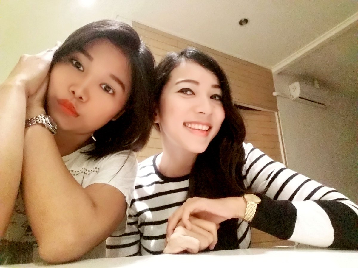 Karena hidup harus dijalani..bukan dinikmati 😇😇😇
#wonderwomen #edisiteman #bestfriends #zoucafe