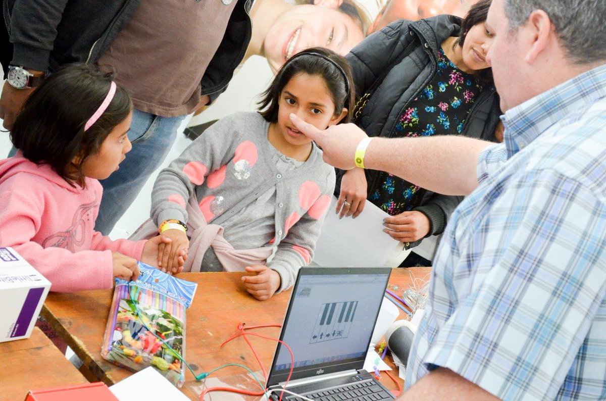 LivingMaths's tweet image. @makerfairect #makerbooth! #CTMMF16 #MakerFaire Thanks for the maker memories! See you Next Year!