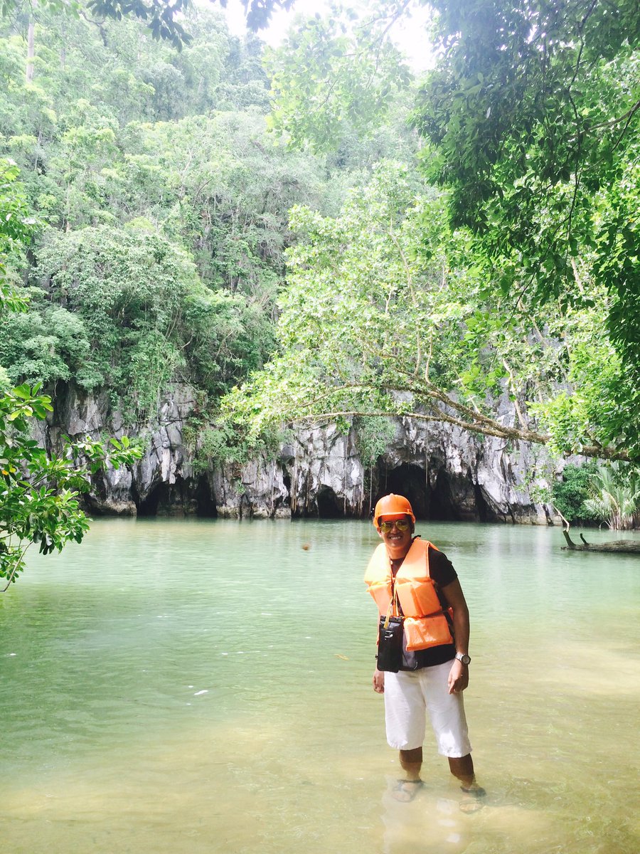 jeromeaofficial's tweet photo. The famous underground river palawan... 😀 https://t.co/Y880Za3rpr
