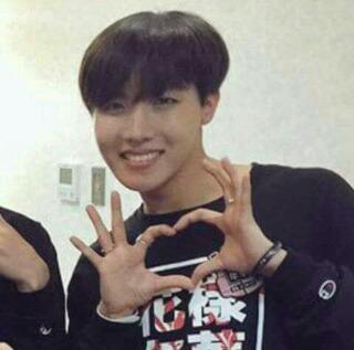 KPlantao's tweet photo. Ouvir Suju, BTS, GOT7 seria meu sonho!
e de vcs? #QueremosKpopNoTvz https://t.co/V0wnlm5SYO