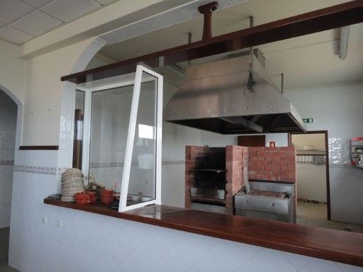 HeyProperty's tweet image. For Sale - House: São Miguel Do Rio Torto. hey-portugal-property-1.globimmo.net/en/detail/57c1…