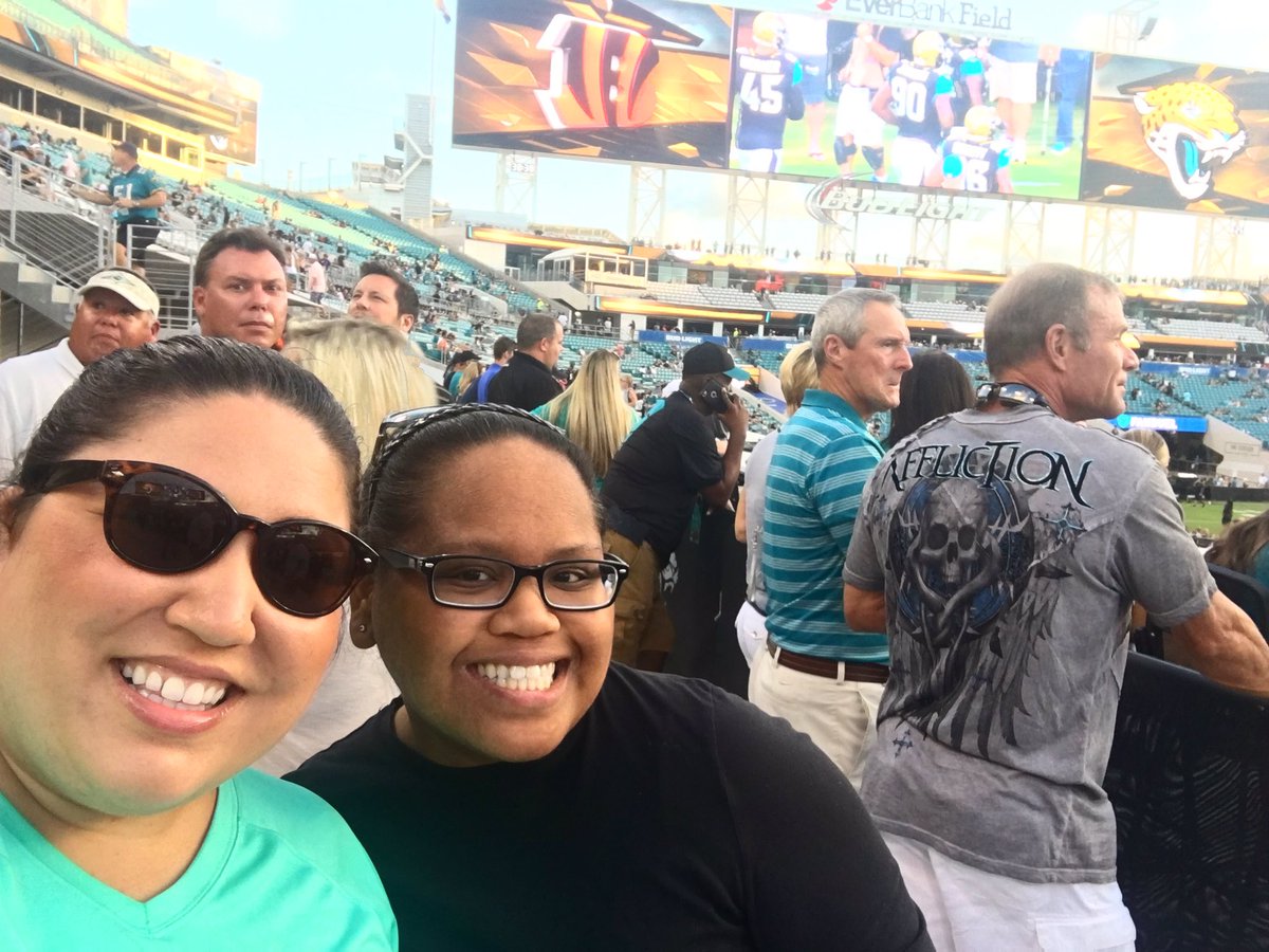 #jagsgamedaylive with my BFF <a href="/pastrymonkey/">Melanie C</a>!