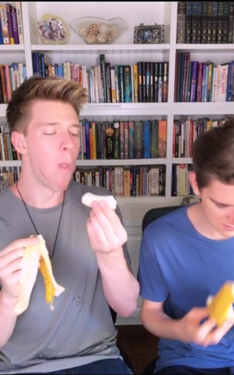 PanagiotaLt's tweet image. This is so funny😂omg😂I can&apos;t😂😂 @CollinsKey @itsDevanKey #collinskey #devankey
