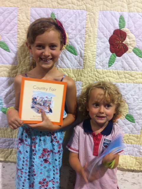 CarolynjMorris's tweet photo. Pic of the Week: Fans of the #RailfenceBunch  @MrkdaleFallFair #amwriting #ChildrensBooks https://t.co/UK5XaNMgdv