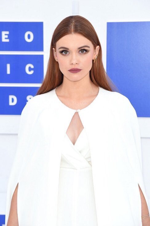 katbaaker's tweet image. Why are people saying Holland looks bad?! I think she looks gorgeous!!😍 #checkagain