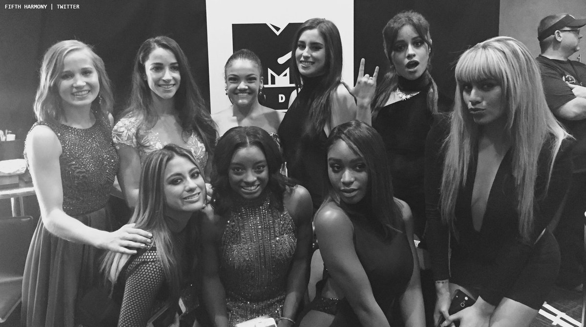 Yes. Yes. Yes.

Fifth Harmony + the Final Five = 👌 

#VMAs 📷: <a href="/FifthHarmony/">Fifth Harmony</a>