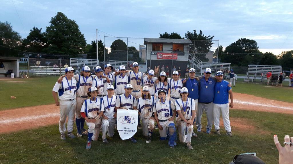 AubeLouis's tweet photo. Midget AAA pulls out a win in the 8th to claim the provincial title#arrowsonthree!!! https://t.co/0qfAejIj6D