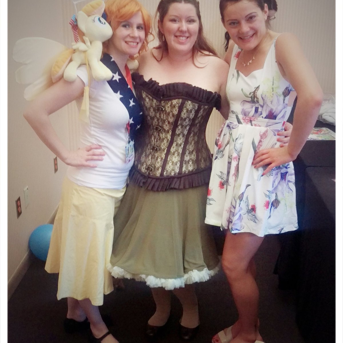 YoseiHime's tweet photo. Awesome times with awesome people! #ITSMAHBIRTHDAY #FillyCon16 #MaudPie #MlP #FreedomBelle #jessicagetatwitter https://t.co/ZerNjptrNX