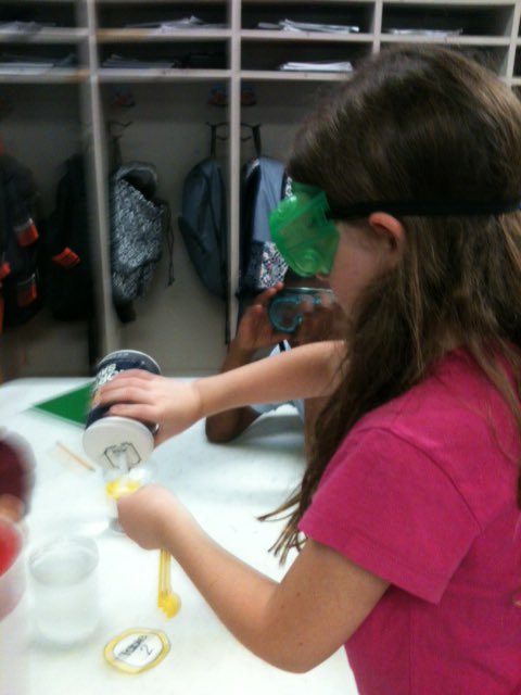 JPSMathSci's tweet photo. Mrs. Morris' students discover that +ing salt to tap water will make an egg float. #densityexperiment #CaneClassroom https://t.co/ktcsTnIsdw