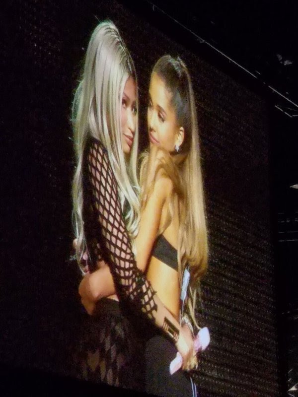 nickifuckmepls tweet picture