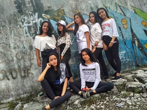 jangan lupa stay trus bersama sunshine dance crew ya , untuk tau seputar kegiatan cwe" yg canci" ... 😆