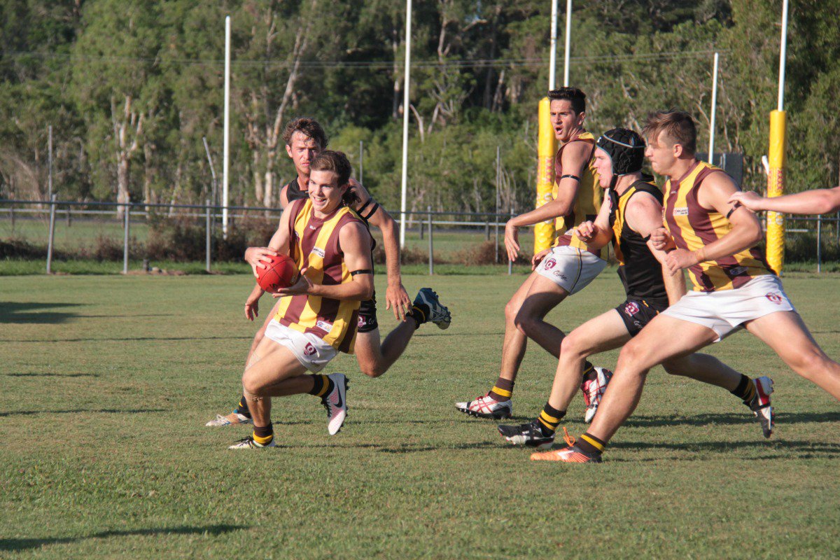 <a href="/ManundaHawks/">Manunda Hawks AFC</a> beat hard-nosed Nth #Cairns Tigers tinyurl.com/gpwopqn <a href="/AFLQ/">AFL Queensland</a>