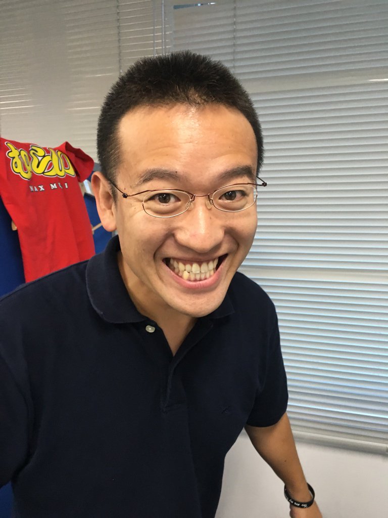 マックスむらい 本人だっつの Rt Appbank ホンモノっぽい Rt Rionari 坊主にして昔のメガネをかけた マックスむらい T Co Knn4rtyhpx