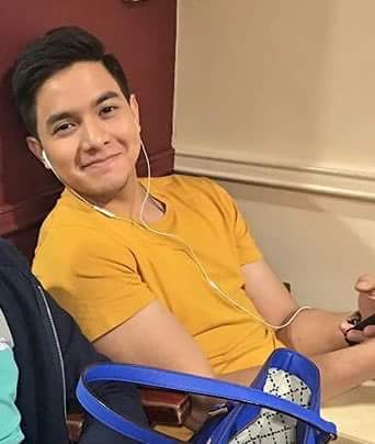 Maiden16_hk's tweet photo. Look how he shine for u &amp; everything you do, they were all YELLOW!
@aldenrichards02 @mainedcm 
#ALDUBSilaNaBaAY https://t.co/xggcfAmJM9