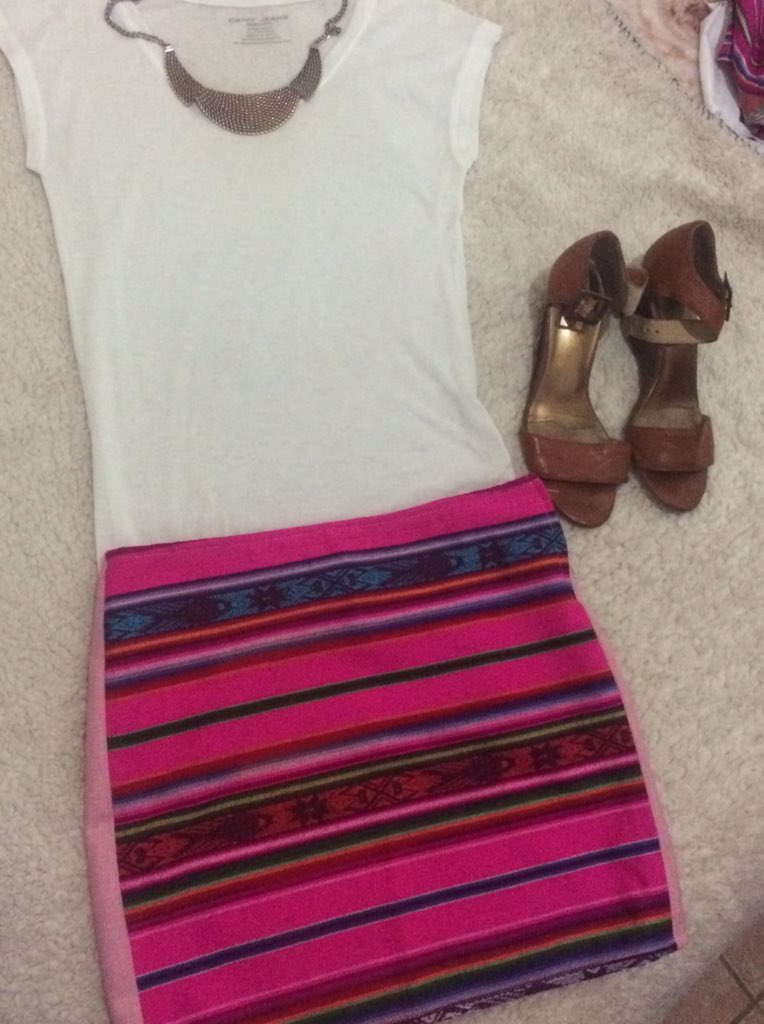 pamuho's tweet photo. Outfit 👌 #BeOriginal #Fashion #LatinDesign #Ecuador #EcuadorFashion #colours #skirt #dress #belt #style https://t.co/88UapszjsG