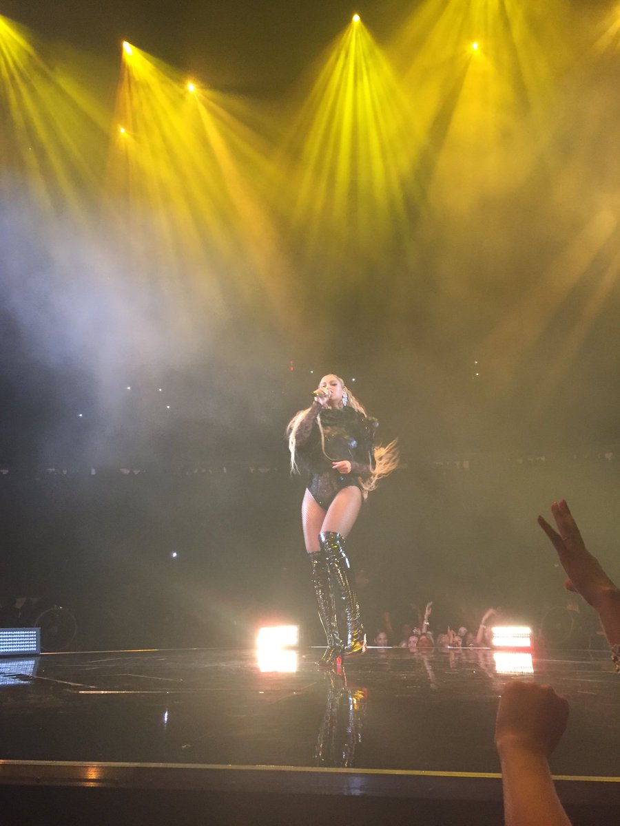 MSG on Twitter: \u0026quot;SLAY \ud83d\ude4c @Beyonce VMAs https:\/\/t.co\/QjG85wWalg\u0026quot;