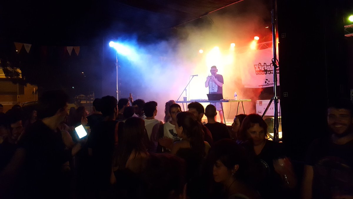 COP_perRipollet's tweet photo. Avui, @gxpro7 ho ha donat tot al @XiringoCOP per oferir-nos el millor final de dilluns de Festa Major possible. https://t.co/6n804erP1r
