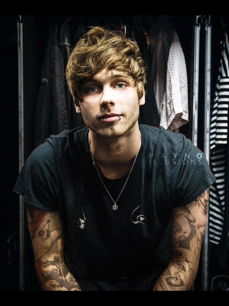 jasonisapenguin's tweet image. Hi I&apos;m Jason not new to fl maybe retweet