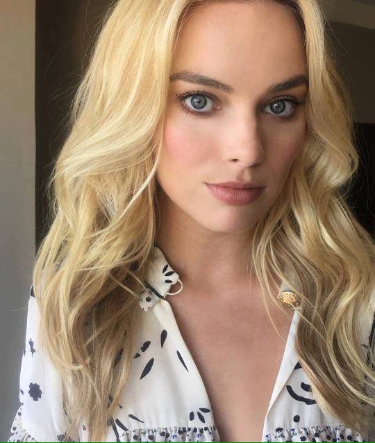 AmolastetaSS's tweet photo. #JuanGabriel #RT #SuicideSquad #HarleyQuinn #MargotRobbie https://t.co/BxboAJN90B