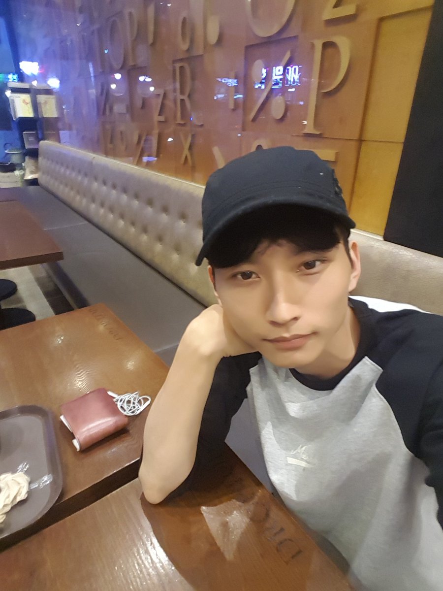 seyuseon's tweet photo. 조각인가 https://t.co/6XEoBQ1R3K