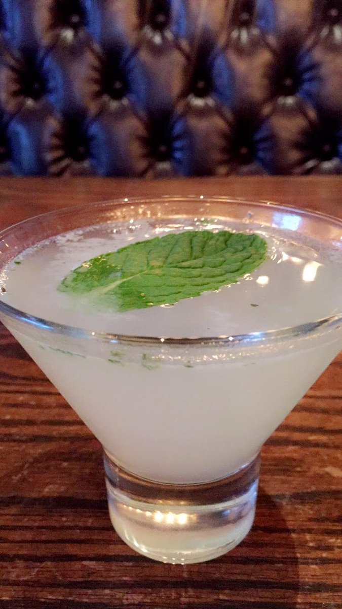 mytravels2's tweet photo. West Side #cocktail #GreyGoose Le Citron Vodka, Lemon and club soda at #CookHall #Dallas https://t.co/eV3BGne65J https://t.co/Y09zHC5Ph4