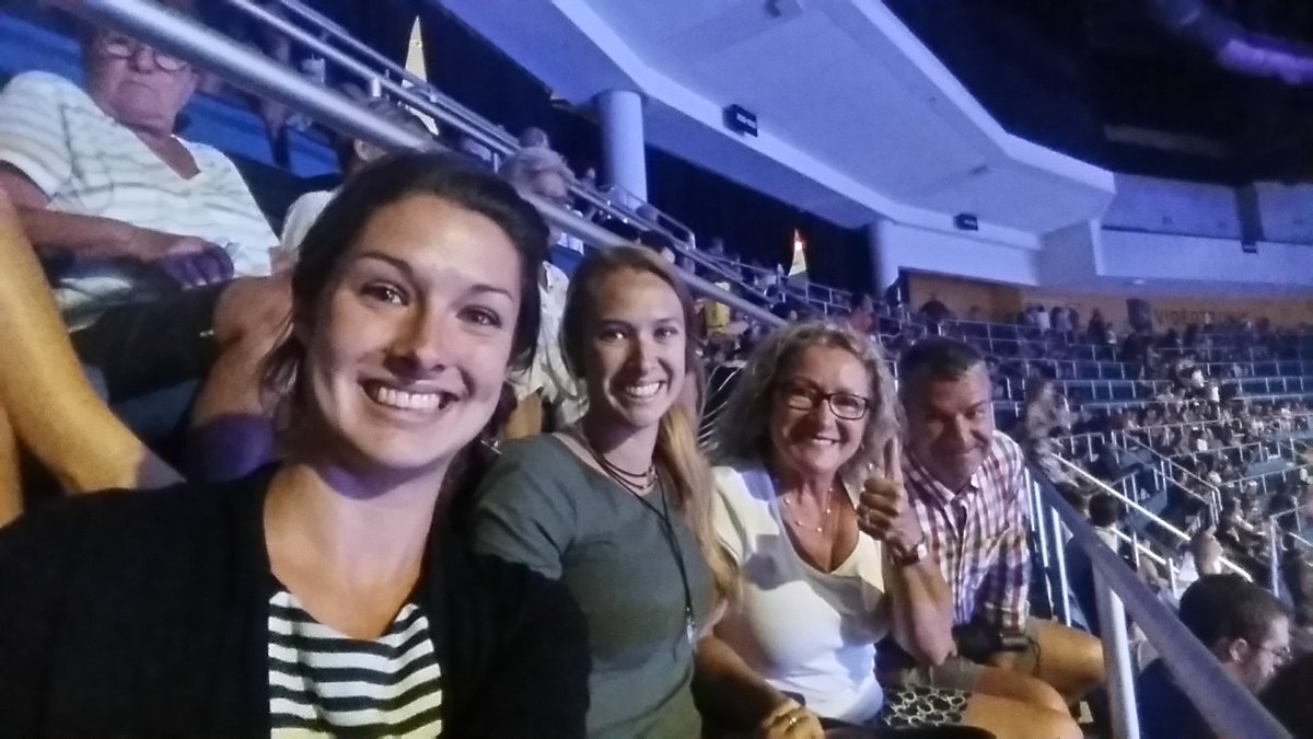 Soirée en famille au spectacle de #CelineDionQc 😀😀😀 !!!