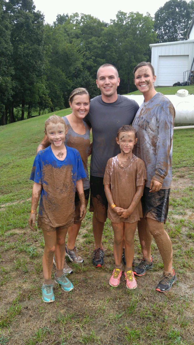 BCEBearsPE's tweet image. 2016 Little Ironman Mud Run! #thewashingtonway #grayelementary #boonescreekelementary #sulphurspringselementary
