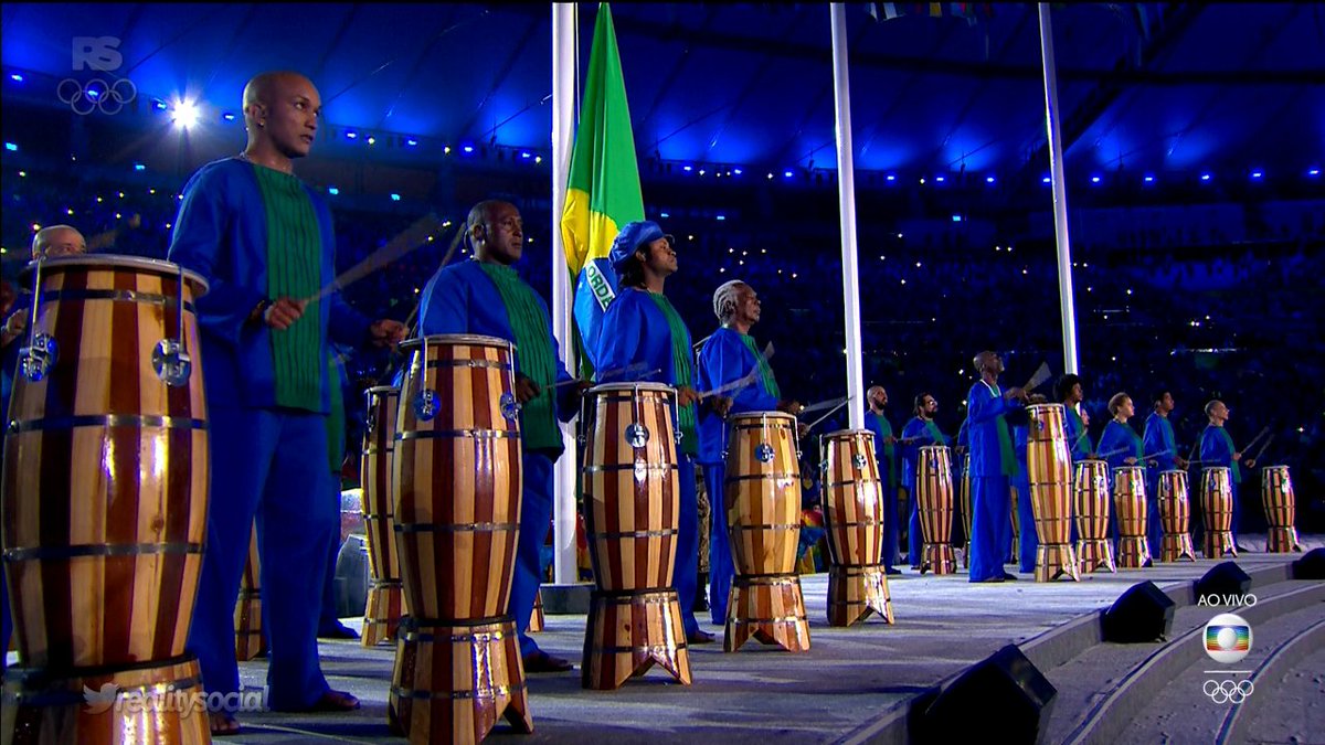 legribel's tweet photo. Só para confirmar a teoria do Francês do #Satocomvara #Rio2016 #atabaques kkkkkk https://t.co/pDkYHUXiID