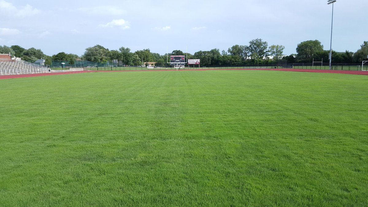 disabato's tweet photo. No need for Field Turf when your natural grass is this lush. #EisenhowerHighSchool #IkePride https://t.co/jtwKbZgzbv