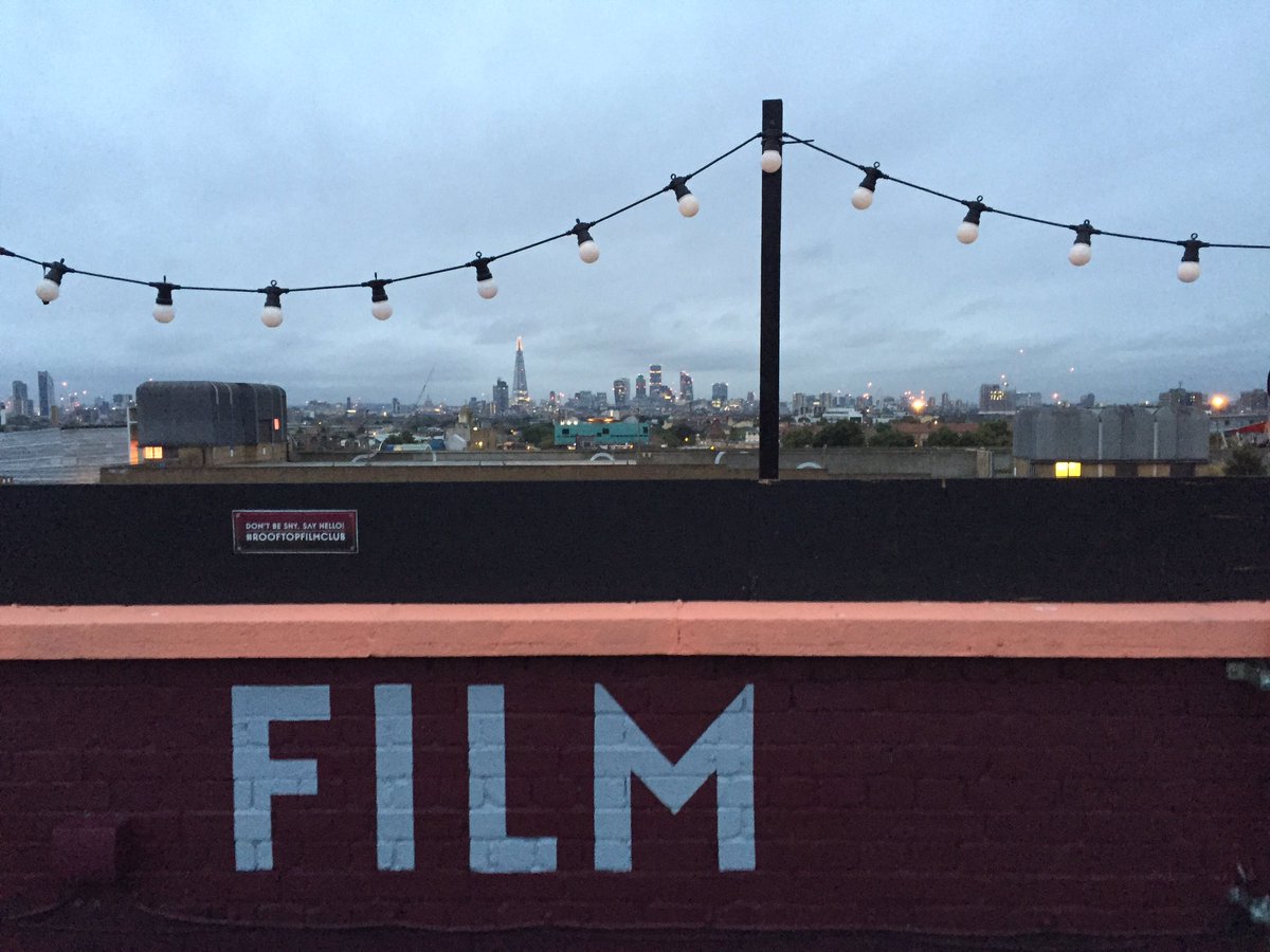 Mach_Photos's tweet photo. On top of the world at #thebusseybuilding #rooftopcinema #peckham. Ace!! https://t.co/bZiIBOrPh4