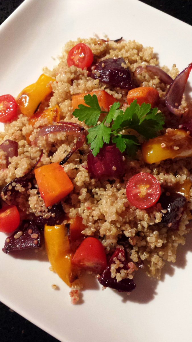 PatriciaColl7's tweet photo. Quinoa and roasted vegetable salad with homemade nut pesto for our lunch tomorrow

 #thehealthylifestyleproject https://t.co/r1EvyFFwSW
