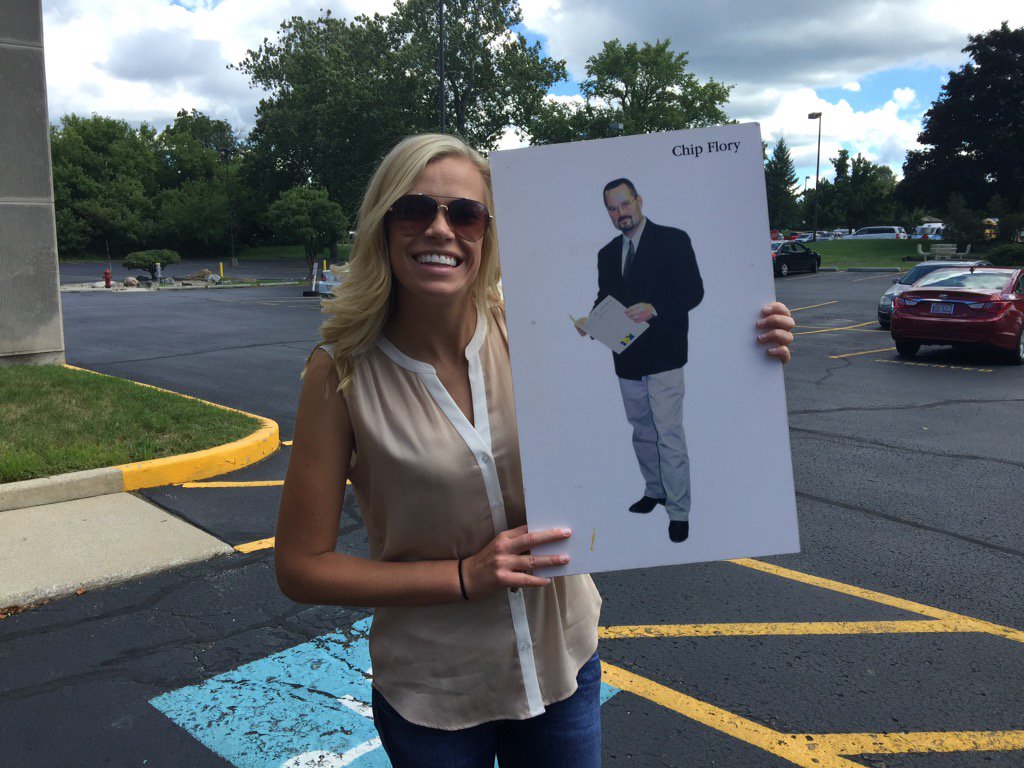 BetsyJibben's tweet photo. Aw yeah, he's baaacccckkk! Get ready Eastern Leg! @flatmrrchip #pftour16 #flatchip https://t.co/GHca7vmihn