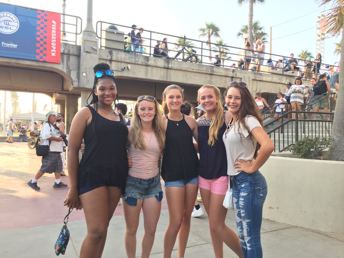 olivia00taylor's tweet photo. so blessed to have been able to travel the county & play ball with these girls, love & miss y'all #FSU4EVER πππ https://t.co/7iRPbOazAI