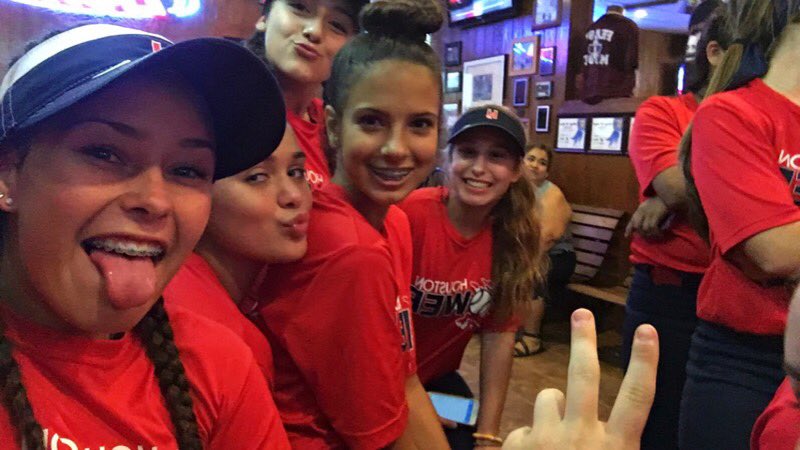 olivia00taylor's tweet photo. so blessed to have been able to travel the county & play ball with these girls, love & miss y'all #FSU4EVER πππ https://t.co/7iRPbOazAI