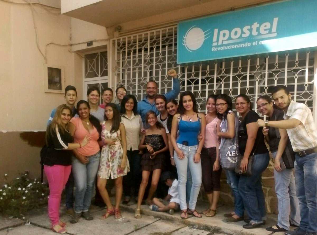 jennyipostel's tweet photo. Ipostel y la Juventud del Psuv articulando en beneficio de la Revolución @NicolasMaduro  #TarifasIpostel . https://t.co/cTFimgmBIj