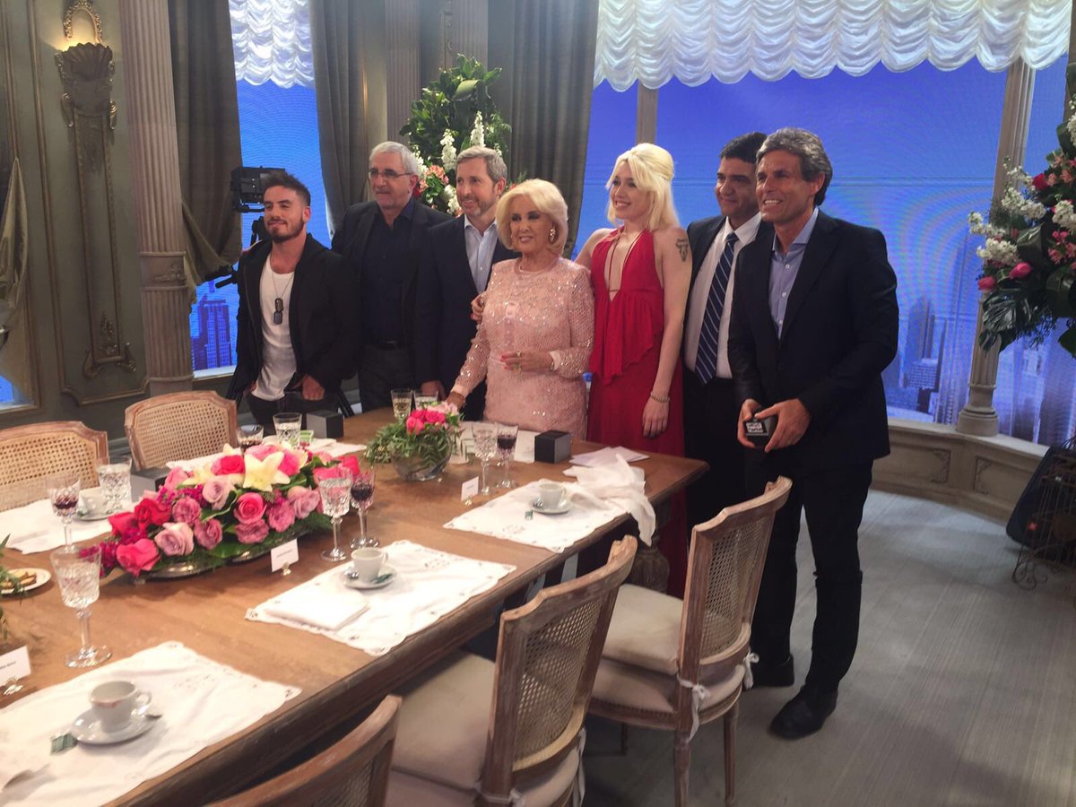 Gracias <a href="/mirthalegrand/">Mirtha Legrand</a> !Un gusto compartir #Mesaza con  <a href="/jorgemacri/">Jorge Macri</a>,<a href="/canaletti/">Piero Canaletti</a> <a href="/balfederico/">Federico Bal</a> <a href="/MilittaBora/">MILITTA BORA</a> <a href="/LiguriaAR/">Liguria</a>