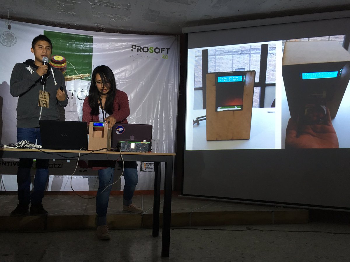 steedMx's tweet photo. Centroton es un juego que genera interés por la cultura #NIMCreaton #prosoft #imtt #fablabImpact @SecretariaE https://t.co/zs1x45lEi0