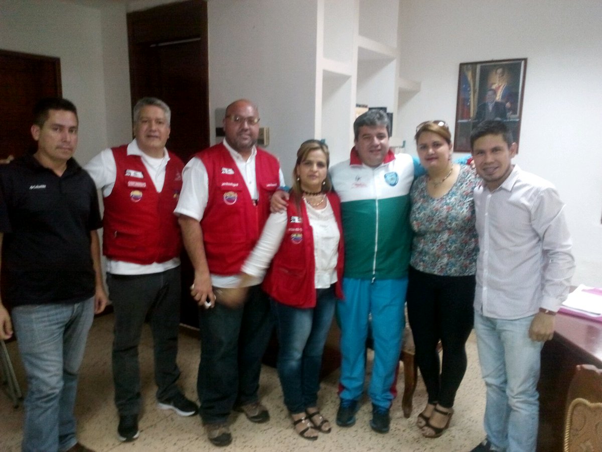 jennyipostel's tweet photo. Ipostel, INTT y la Gobernación del estado Mérida Operativo Ponte al dia con tu moto @NicolasMaduro #TarifasIpostel https://t.co/sSH5FQGjFo
