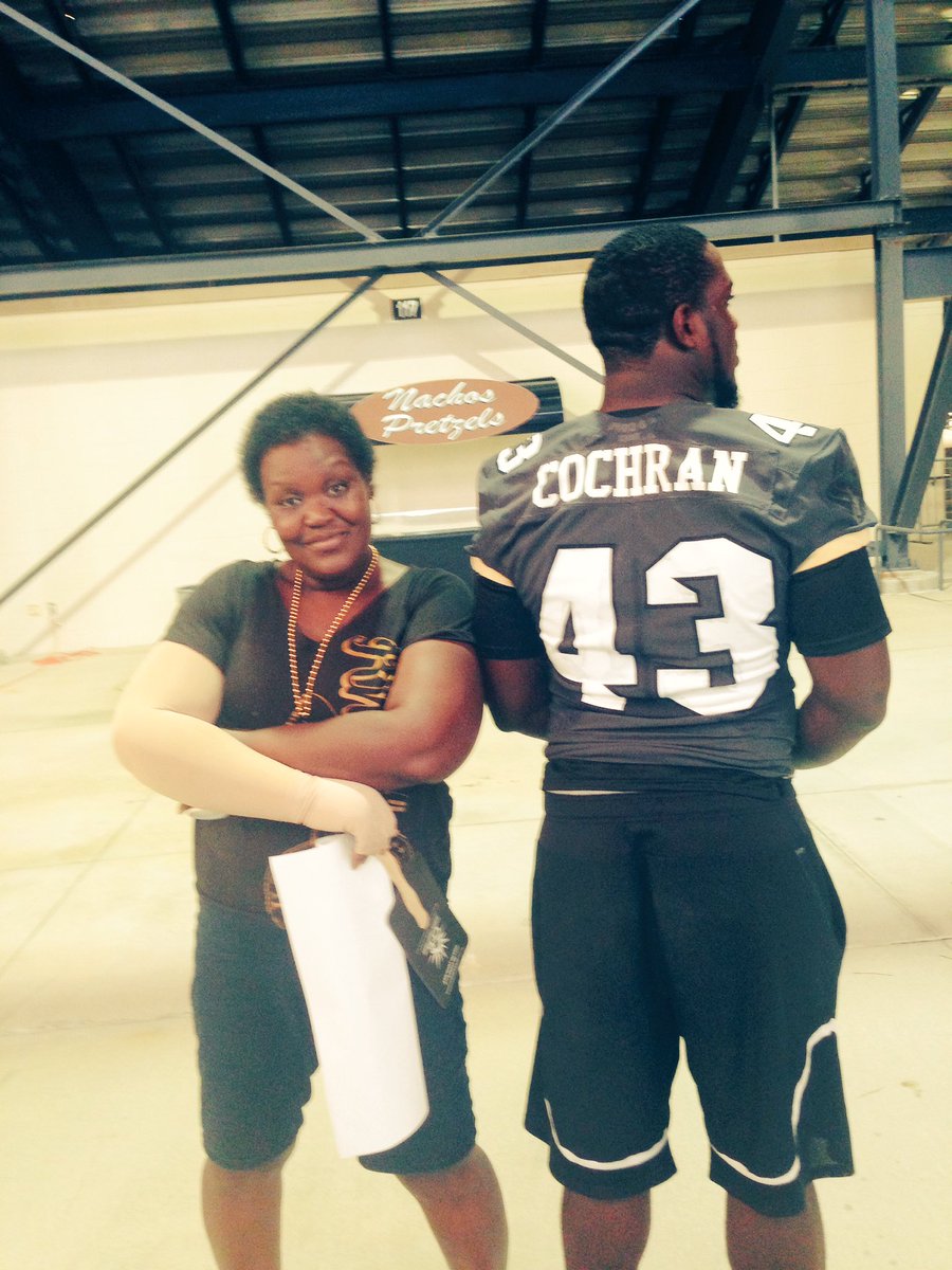 Dc_young14's tweet photo. At My brother signing day https://t.co/C5kQ5CdPrl