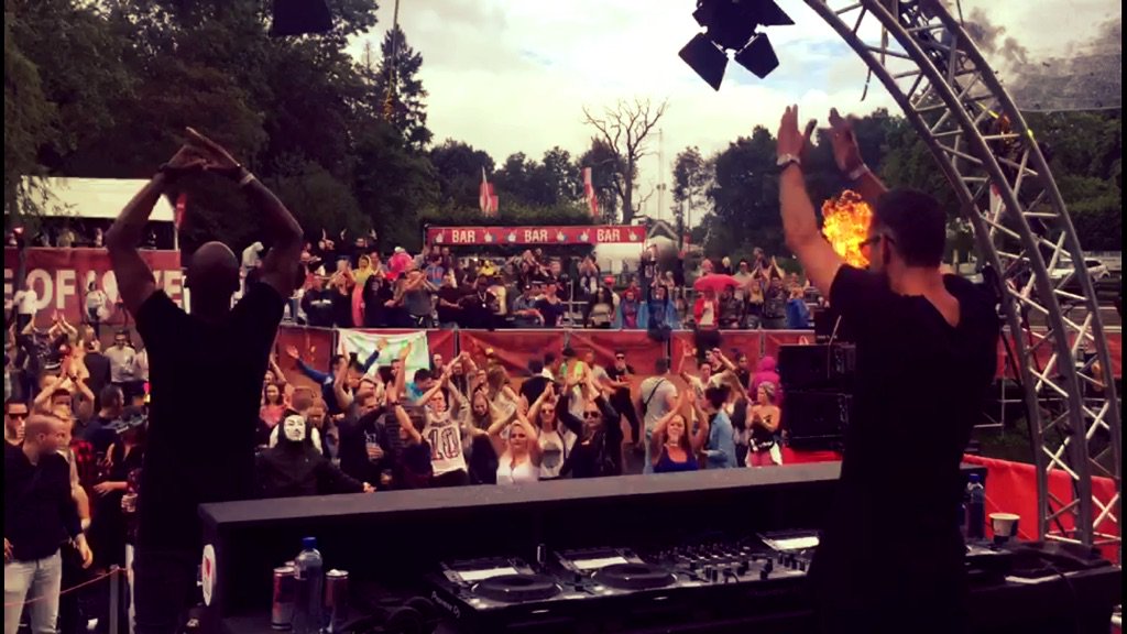 F*ck yes ! RT <a href="/BojacMusic/">BOJAC</a>: Okay <a href="/castleoflove/">Castle of Love</a> you are the sickest ! Thnx <a href="/mitchcrown/">MITCHCROWN©</a> for the amazing hosting ❣