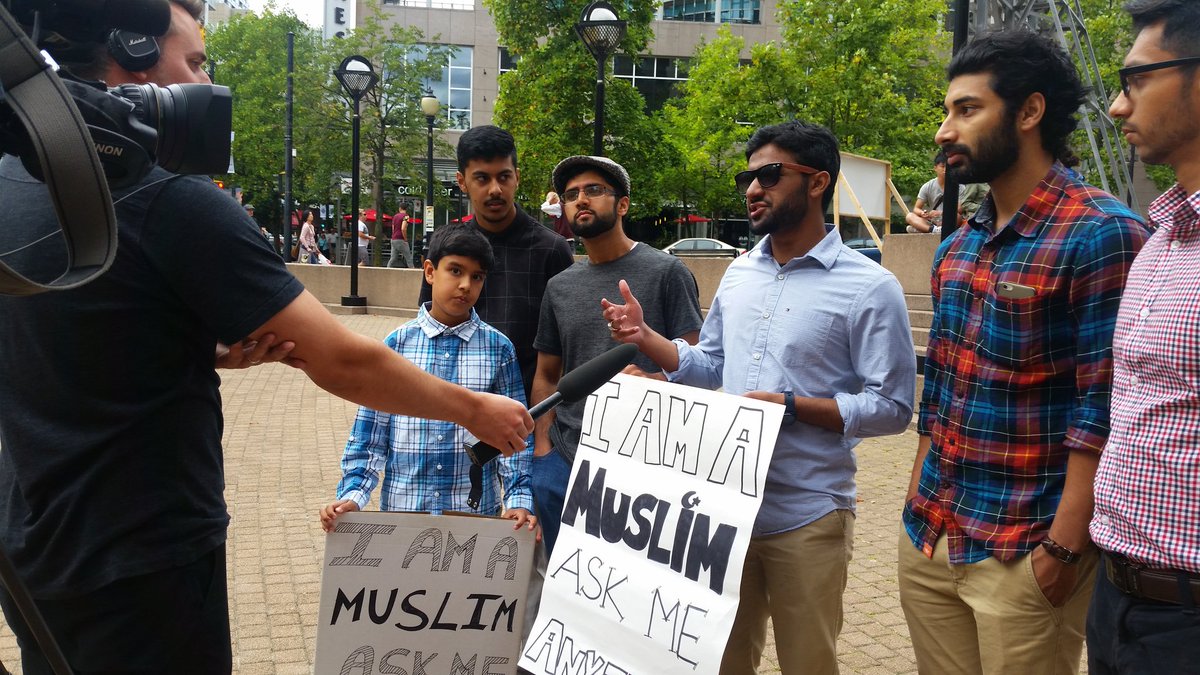 mesageofmessiah's tweet photo. #Canada Islam Exhibition all setup at Homer St & Robson St right beside the Library! #IslamExhibition #MobileMuslims https://t.co/ED6tDU7qB6