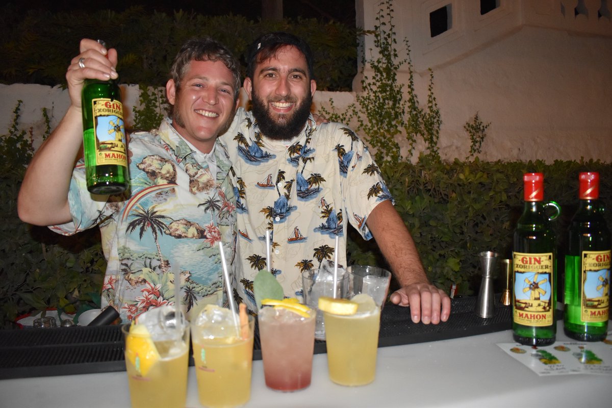 XoriguerOficial's tweet photo. Piña torrada, Valldemosa Sour o Dicks Menorca Adverture. Nada se resiste a @Borjiusss y @bullittpalma en PAPUT. https://t.co/EGniXGtjv9