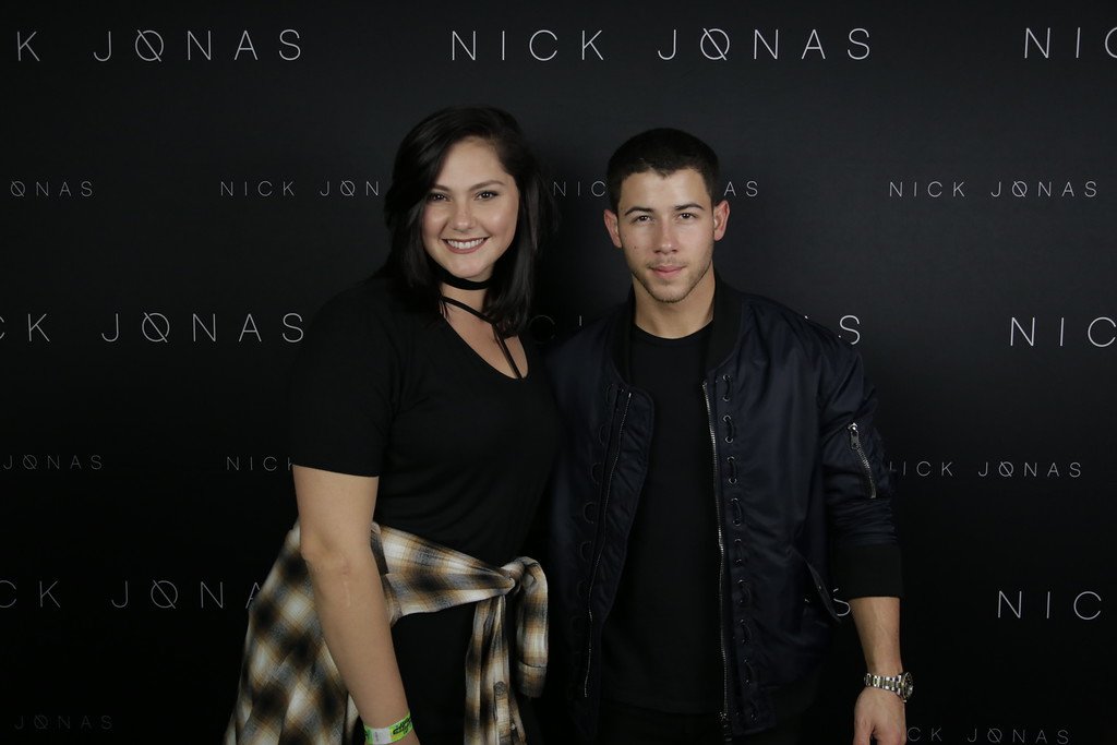 saradg1998's tweet photo. Nick Jonas at M&G in Portland, OR - August 20th #FutureNowPortland https://t.co/sEL9f9nDNr
