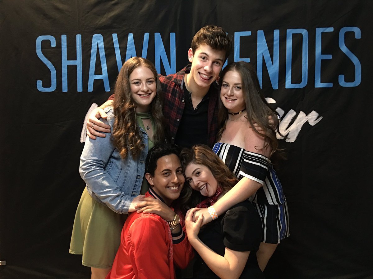 ShawnMendesMG's tweet photo. Squad goals https://t.co/WL9HDQY4nO