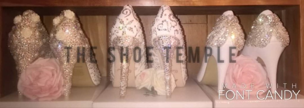 TheShoeTemple's tweet photo. 💎 #crystalled #glam #Style #unique #wedding 💒 #Prom 🌸 #Pageants 👑 https://t.co/WiH9dJrAds