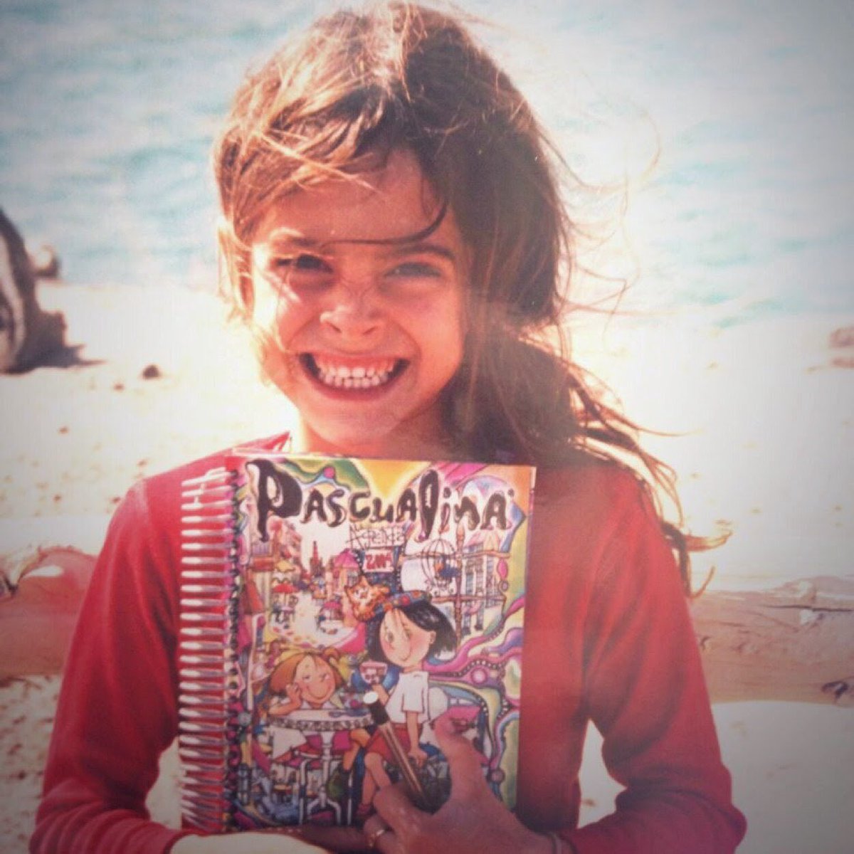 TiniStoessel's tweet photo. Feliz día a todos!!!! Porque siempre vive El Niño en nuestro interior! https://t.co/MMfPMFmiNx