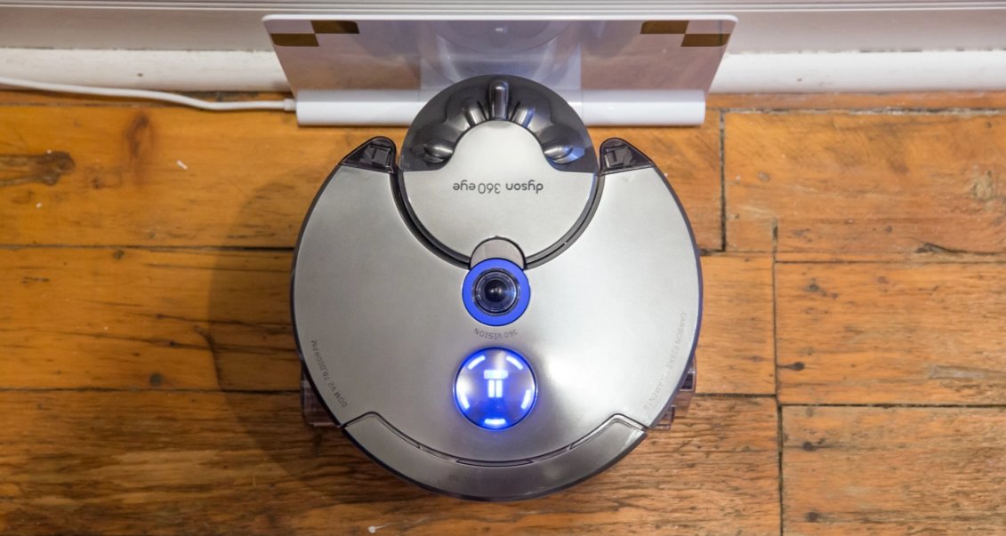 TechCrunch's tweet photo. Dyson’s 360 Eye robot vacuum succeeds by seeing more https://t.co/OIBNYotGX7 https://t.co/JdWOnFKcLW
