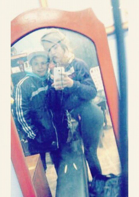 AnthoEscobar5's tweet photo. Teeee re mil amo😍 Y extraño😒👌 https://t.co/DuLyzLo7aM